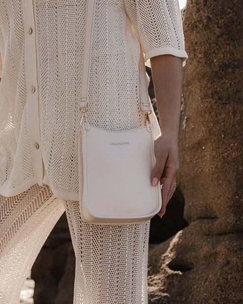 ~ LOUENHIDE Parker Logo Phone Bag - Vanilla
