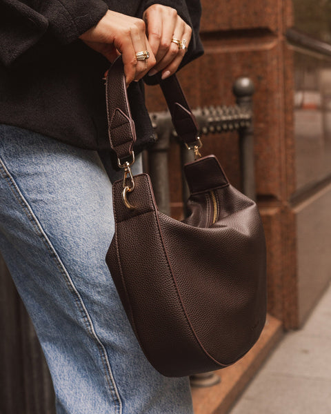 ~ LOUENHIDE Georgina Shoulder Bag - Chocolate