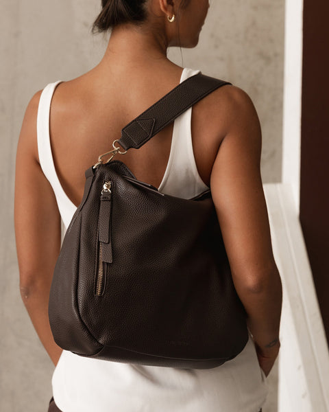 ~ LOUENHIDE Nadia Shoulder Bag - Chocolate