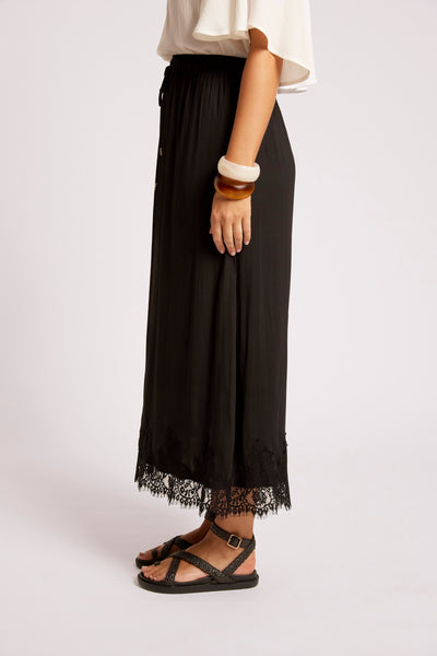 Drift Lace Skirt - Black