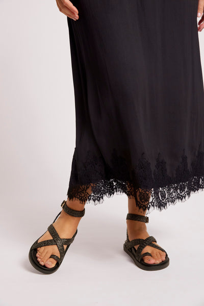 Drift Lace Skirt - Black