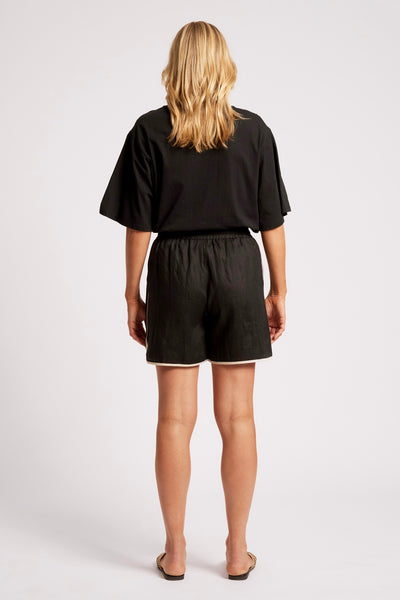 Maris Splice Short - Black/Tusk