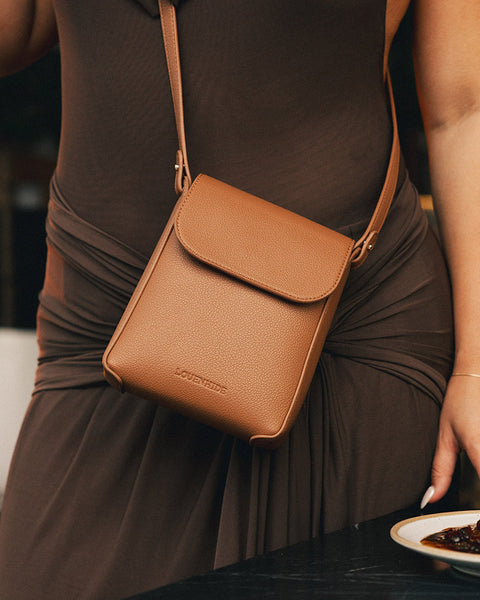 ~ LOUENHIDE Bessie Crossbody Phone Bag - Toffee