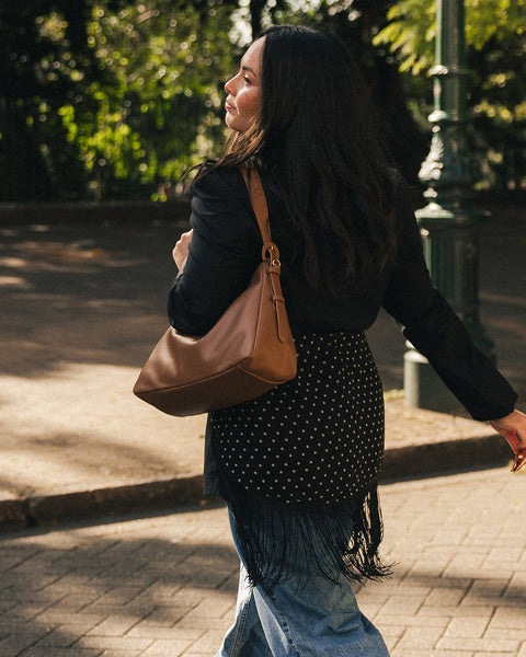 ~ LOUENHIDE Roxanne Shoulder Bag - Toffee