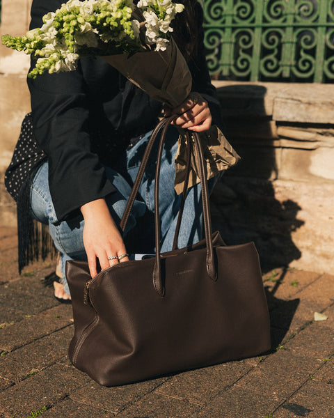 ~ LOUENHIDE Leon Tote Bag - Chocolate