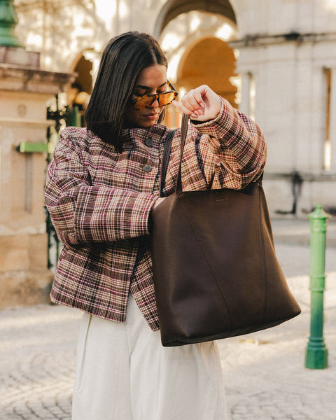~ LOUENHIDE Colby Tote Bag - Chocolate