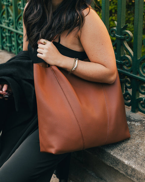 ~ LOUENHIDE Colby Tote Bag - Tan