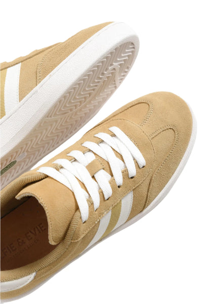 ~~~ Attitude Retro Suede Sneaker - Natural