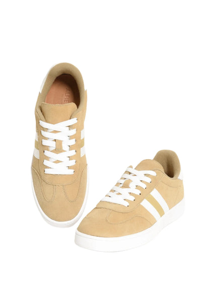 ~~~ Attitude Retro Suede Sneaker - Natural