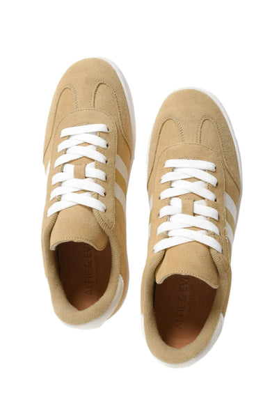 ~~~ Attitude Retro Suede Sneaker - Natural