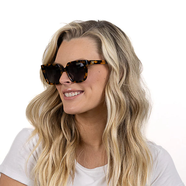 ~ SOEK Sunglasses Harper - Honey Tort