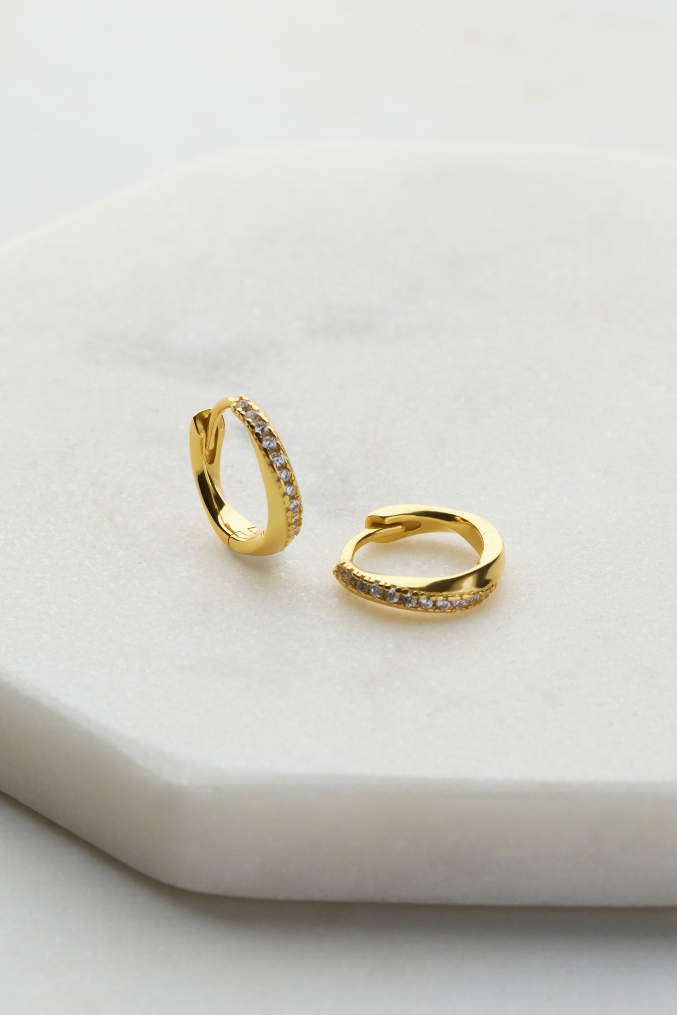 ~ Zafino Celeste Huggie - Gold