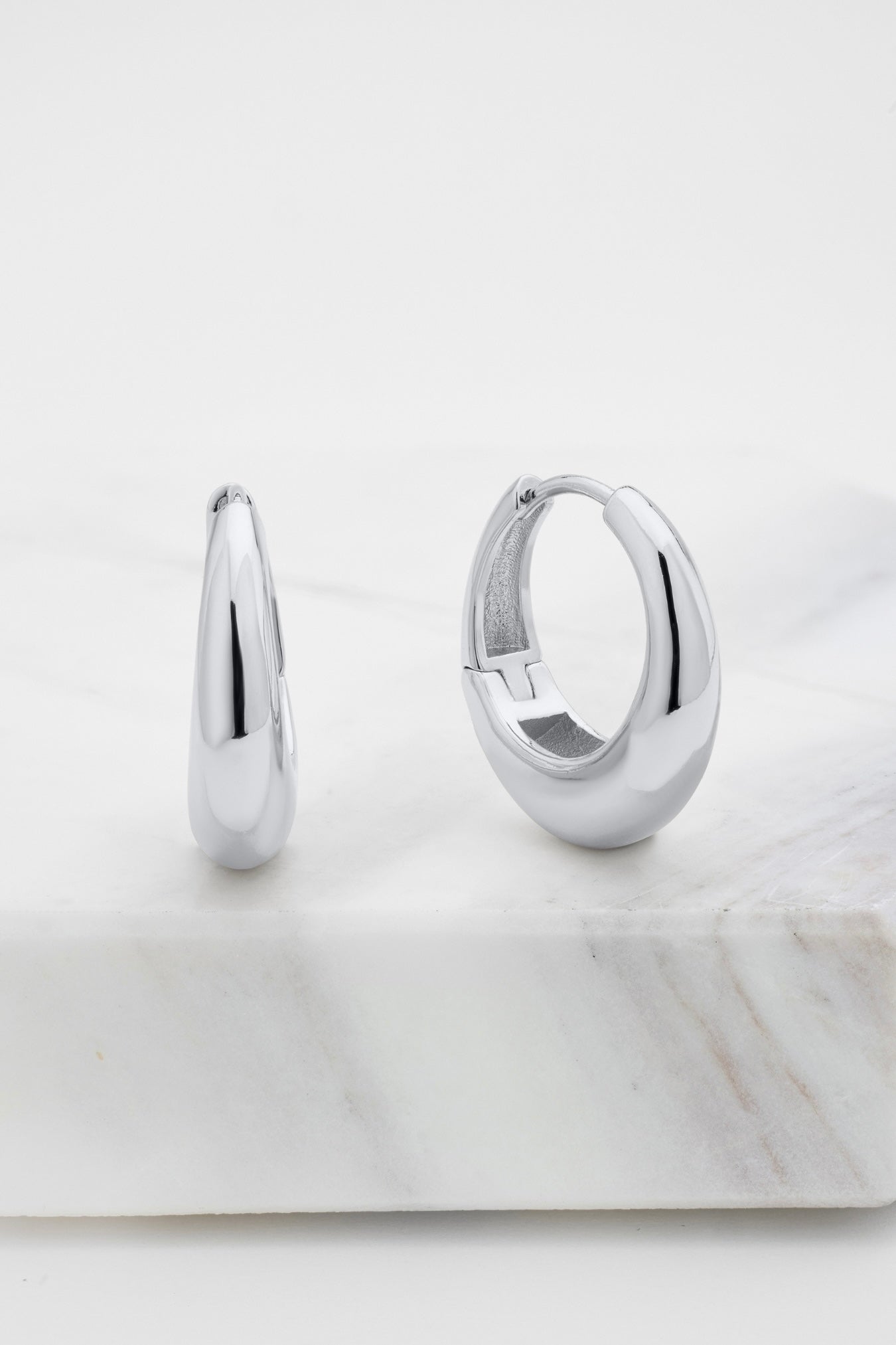 ~ Zafino Cleo Hoop Earring Medium - Silver