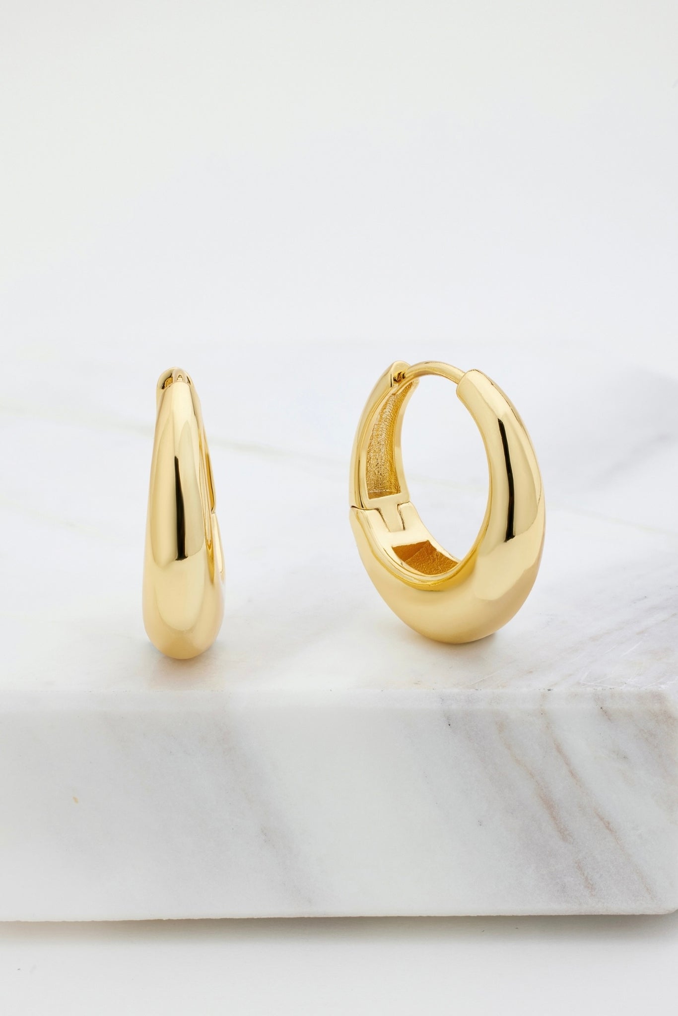 ~ Zafino Cleo Hoop Earring Medium - Gold