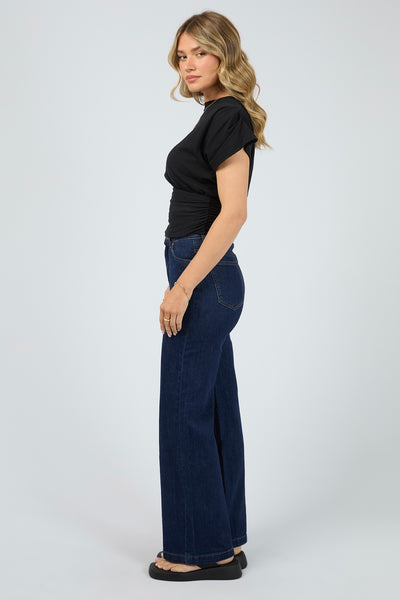 AAE Halle Tee - Black